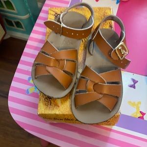 Sun San Saltwater Sandals, size 9, tan